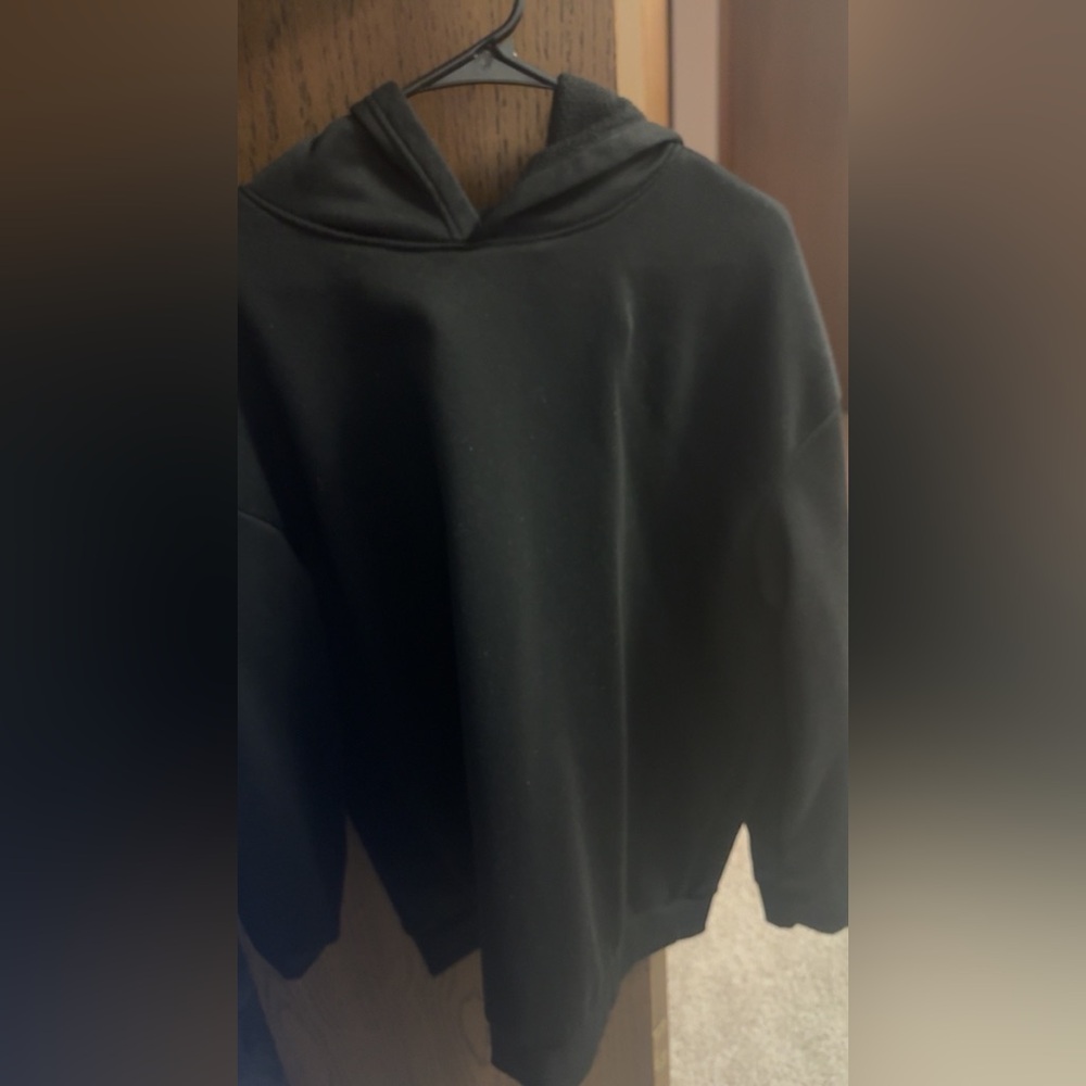 Black Sweatshirt